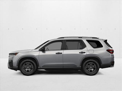 New 2026 Honda Pilot TrailSport image 2