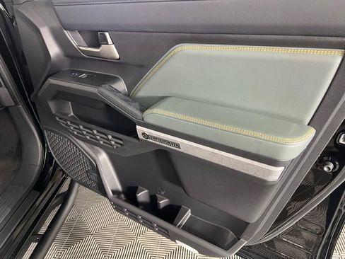 Used 2024 Toyota Tacoma Trailhunter image 31