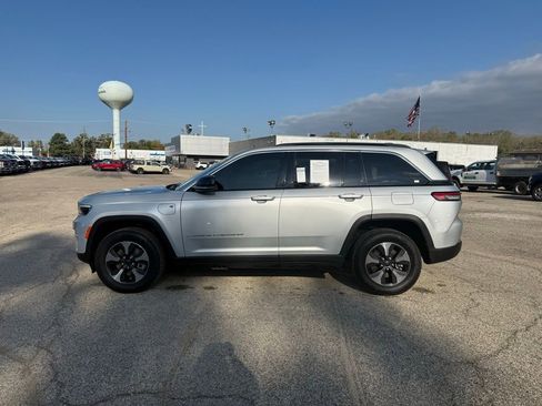 Used 2024 Jeep Grand Cherokee Limited 4xe image 8