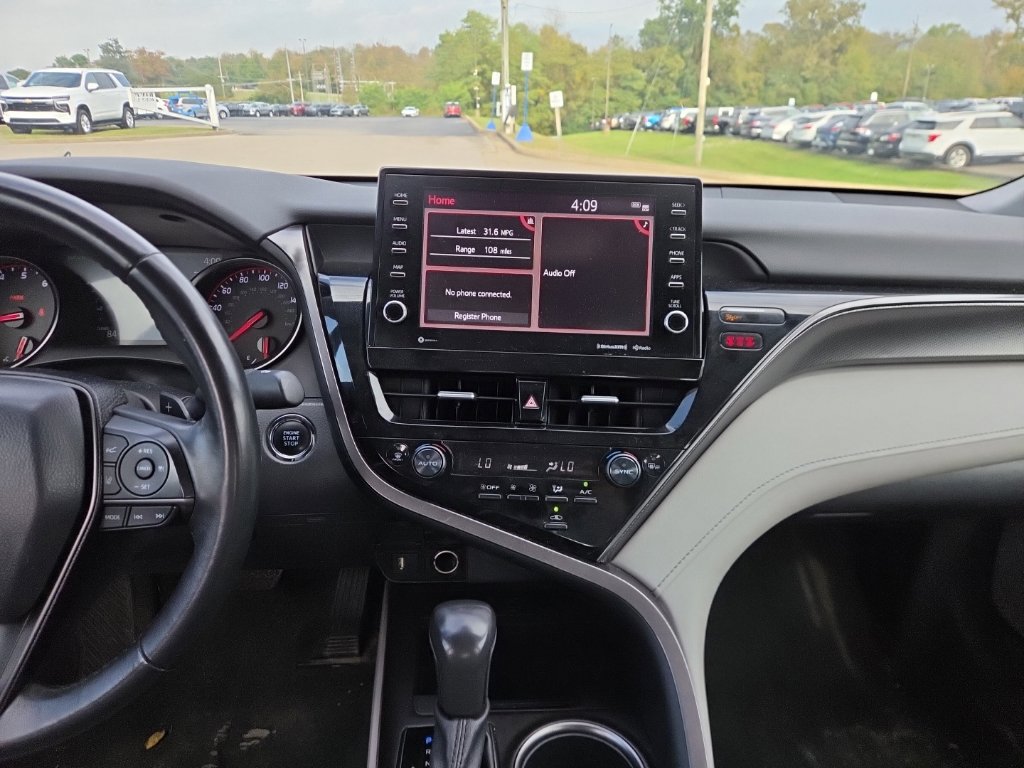 Used 2024 Toyota Camry XSE FWD image 8