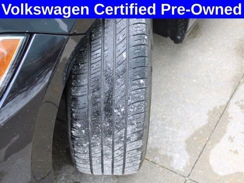 Used 2023 Volkswagen Jetta Sport image 11