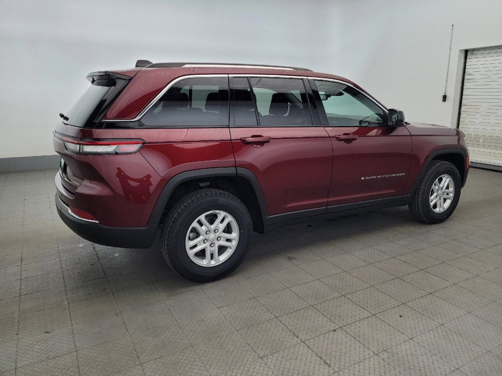 Used 2023 Jeep Grand Cherokee Laredo w/ Luxury Tech Group I AWD/4WD image 10