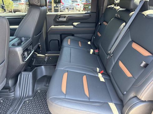Used 2026 GMC Sierra 2500 AT4 w/ AT4 Premium Plus Package AWD/4WD image 32