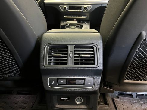 Used 2023 Audi Q5 2.0T Prestige AWD/4WD image 9