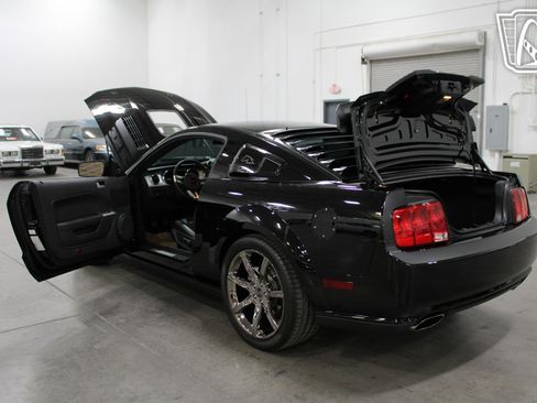 Used 2009 Ford Mustang GT image 37