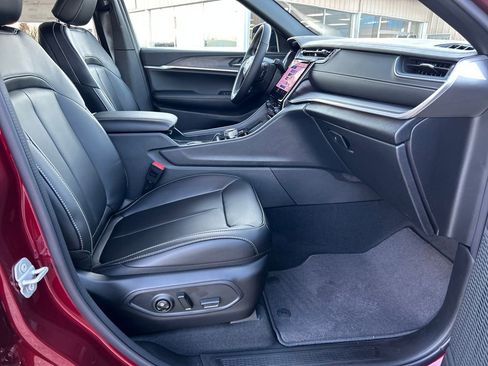 New 2025 Jeep Grand Cherokee L Limited w/ Trailer Tow Package image 26