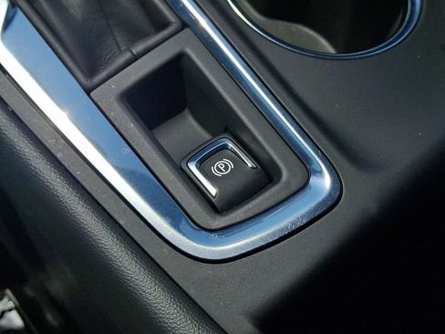 Certified 2023 Chevrolet Equinox LS w/ LS Convenience Package FWD image 26