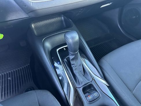 Used 2022 Toyota Corolla LE image 21