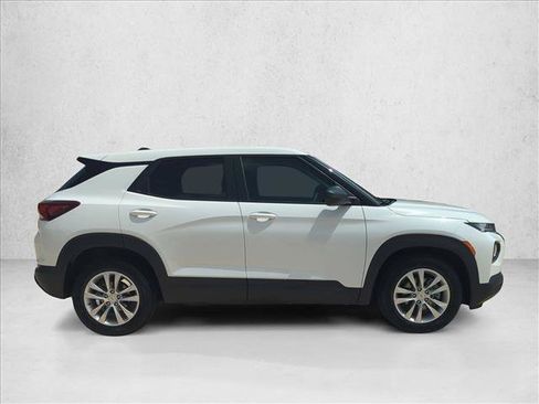 Used 2022 Chevrolet TrailBlazer LS FWD image 4