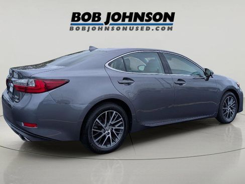 Used 2016 Lexus ES 350 w/ Luxury Package w/Wood Trim FWD image 2