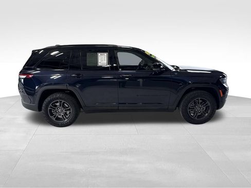 Used 2024 Jeep Grand Cherokee Trailhawk w/ Advanced Protech Group II AWD/4WD image 7