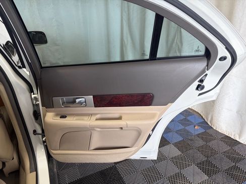 Used 2005 Lincoln LS RWD image 11