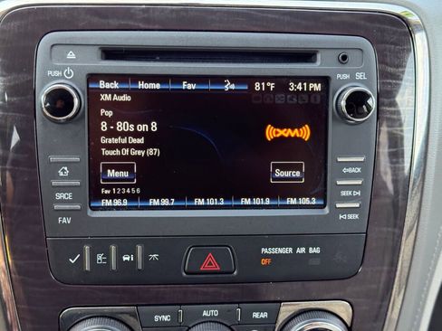 Used 2017 Buick Enclave Leather image 18