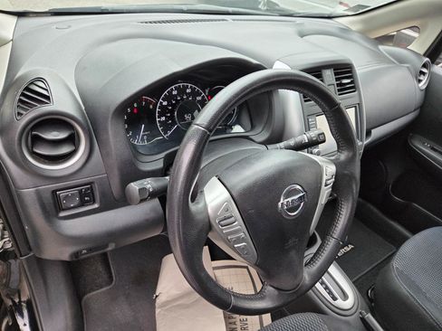 Used 2018 Nissan Versa Note SV FWD image 17