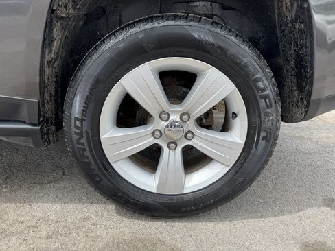 Used 2015 Jeep Compass High Altitude AWD/4WD image 10