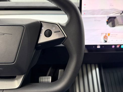 Used 2024 Tesla Cybertruck Cyberbeast AWD/4WD image 26