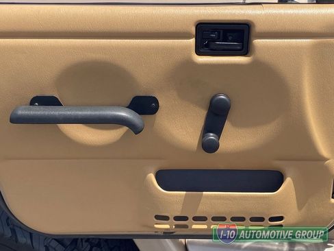 Used 2001 Jeep Wrangler Sahara AWD/4WD image 20