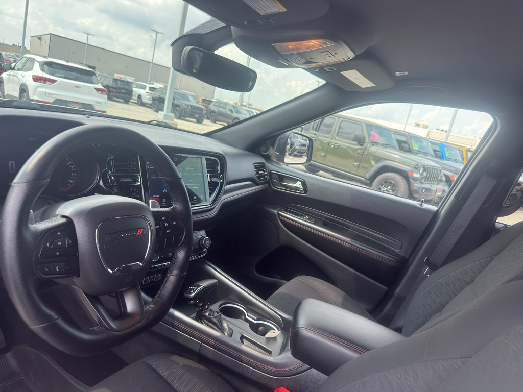 Used 2025 Dodge Durango GT w/ Blacktop Package AWD/4WD image 26