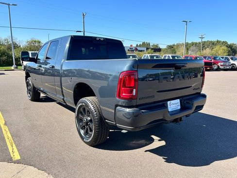 New 2026 RAM 2500 Laramie AWD/4WD image 3