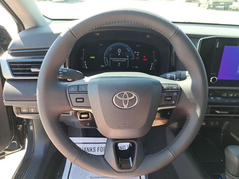 Used 2026 Toyota Camry LE w/ Convenience Package image 17