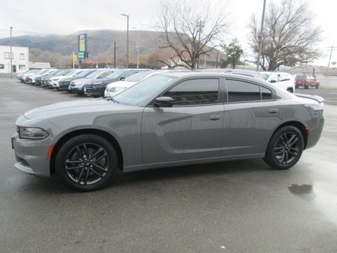 Used 2019 Dodge Charger SXT w/ Plus Group image 2