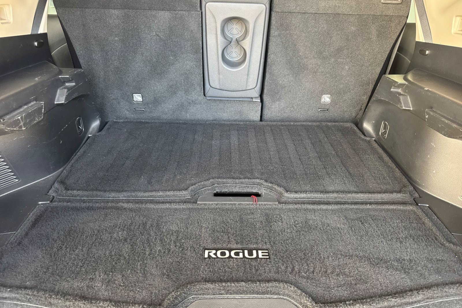 Used 2020 Nissan Rogue SV FWD image 19