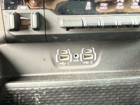 Used 2021 RAM 1500 Laramie w/ Sport Appearance Package AWD/4WD image 29