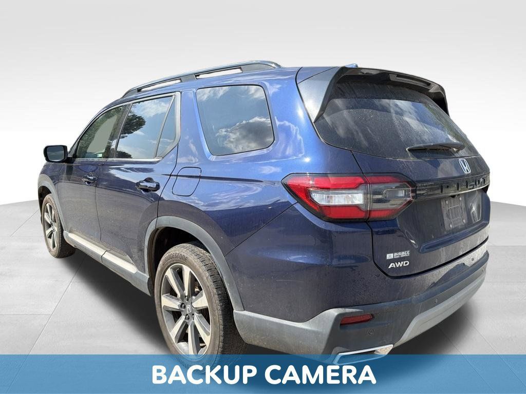 Used 2025 Honda Pilot Touring image 14