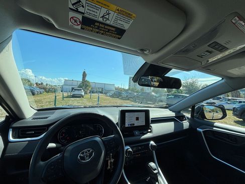 Used 2025 Toyota RAV4 LE image 33