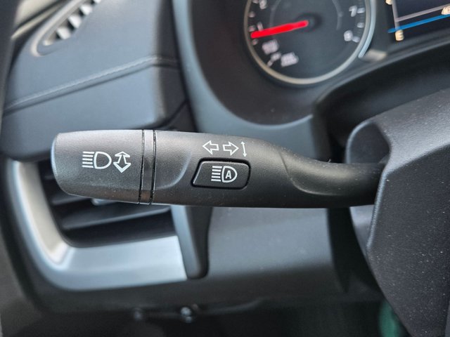 Used 2024 GMC Terrain SLE w/ Driver Convenience Package FWD image 16
