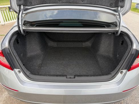 Used 2018 Honda Accord LX image 18