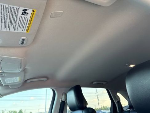 Used 2022 Ford Edge Titanium AWD/4WD image 21