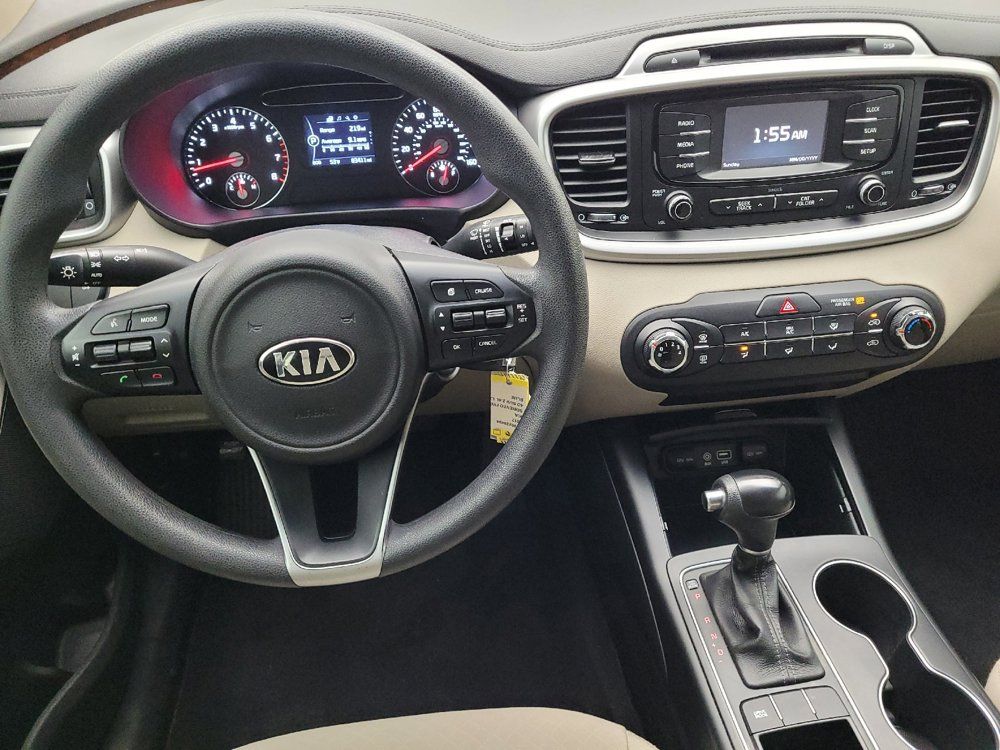 Used 2017 Kia Sorento FWD image 22