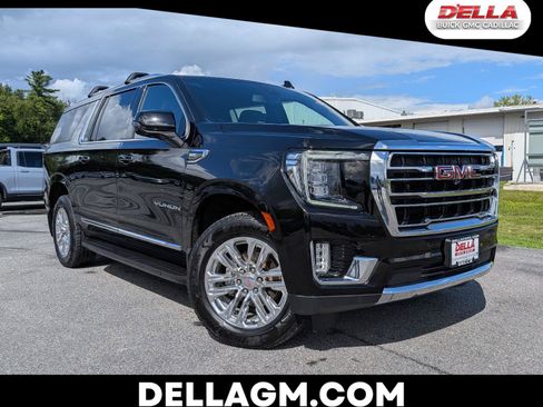 Used 2022 GMC Yukon XL SLT w/ SLT Premium Package AWD/4WD image 1