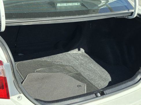 Used 2019 Toyota Corolla LE FWD image 34