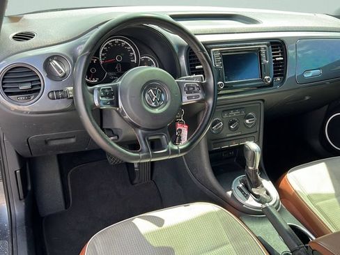 Used 2016 Volkswagen Beetle 1.8T Classic FWD image 11