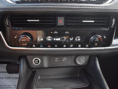 Used 2023 Nissan Rogue SL w/ SL Premium Package FWD image 43