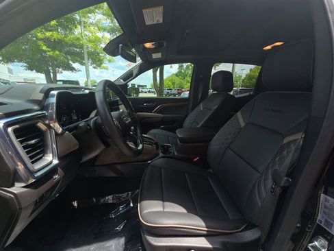 Used 2026 GMC Canyon Denali AWD/4WD image 15