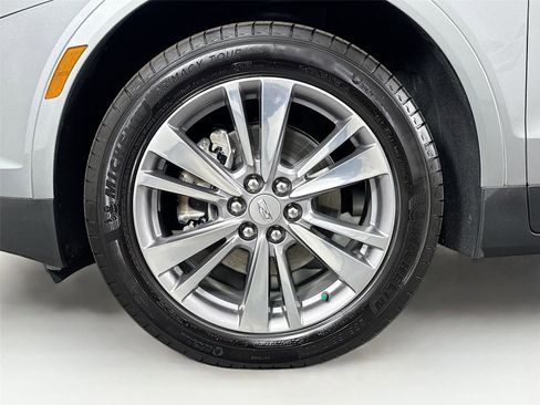 Used 2025 Cadillac XT5 Premium Luxury image 12