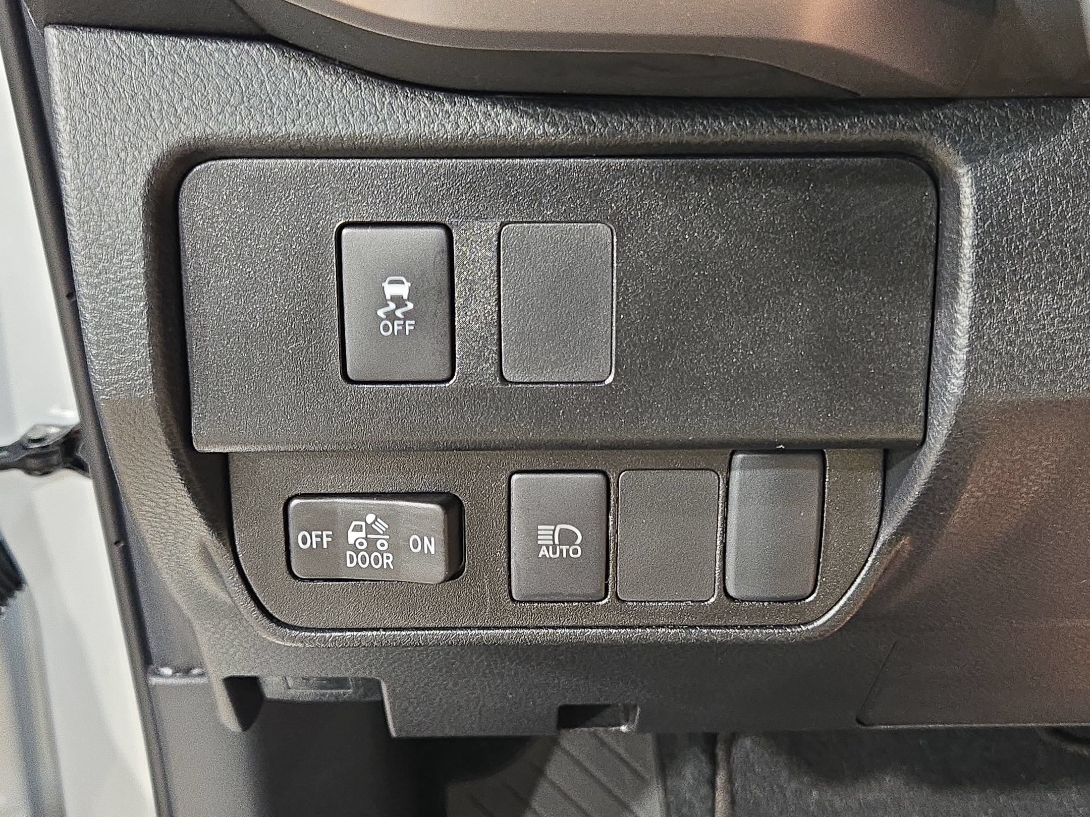 Used 2022 Toyota Tacoma SR5 RWD image 24