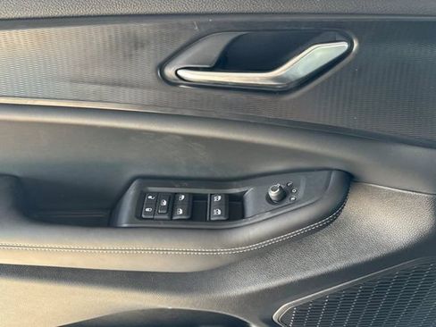 New 2025 Jeep Grand Cherokee L Laredo image 13