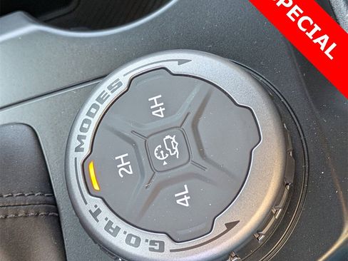 New 2025 Ford Bronco 4-Door image 24