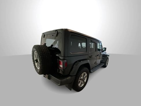 Used 2022 Jeep Wrangler Unlimited Sahara w/ Cold Weather Group image 8