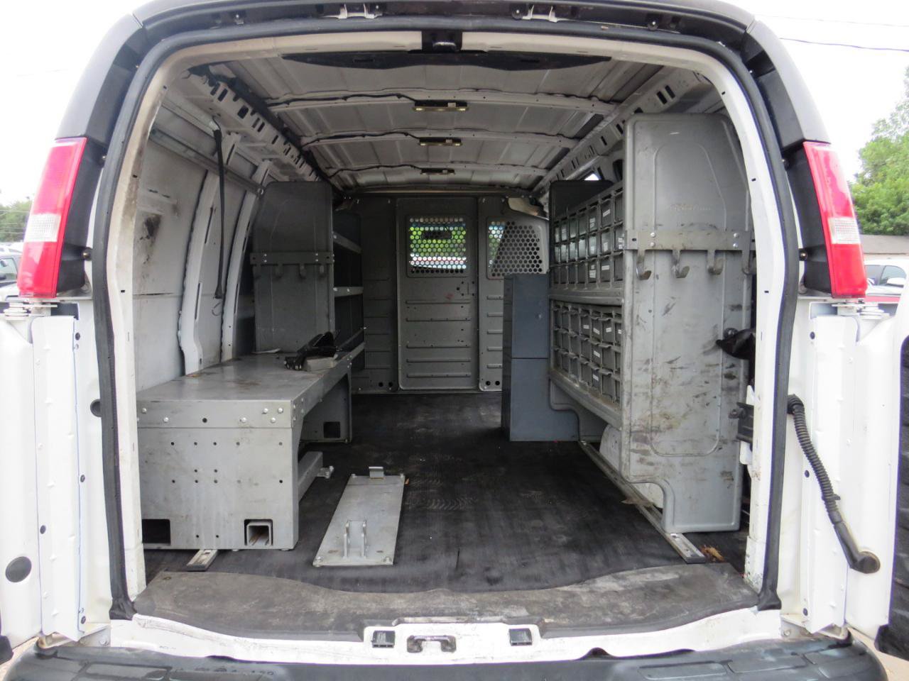 Used 2019 GMC Savana 2500 w/ Driver Convenience Package RWD image 31