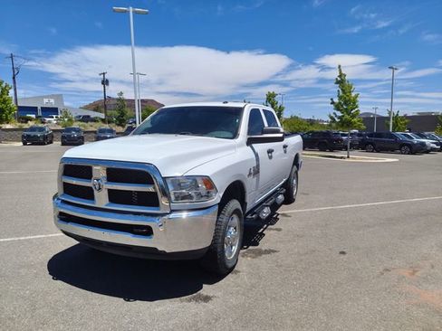 Used 2018 RAM 2500 Tradesman w/ Chrome Appearance Group AWD/4WD image 3