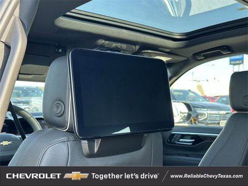 New 2026 Chevrolet Suburban Premier image 26