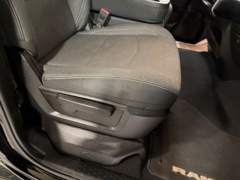 Used 2024 RAM 2500 Big Horn w/ Night Edition AWD/4WD image 11