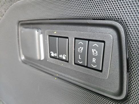 New 2026 Cadillac Escalade Platinum Sport AWD/4WD image 21