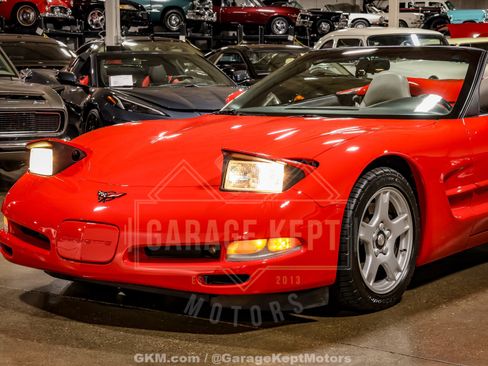 Used 1999 Chevrolet Corvette Convertible w/ Memory Pkg RWD image 35