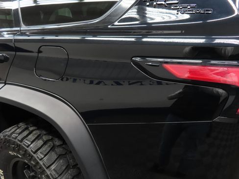 Used 2025 Toyota Sequoia SR5 image 42